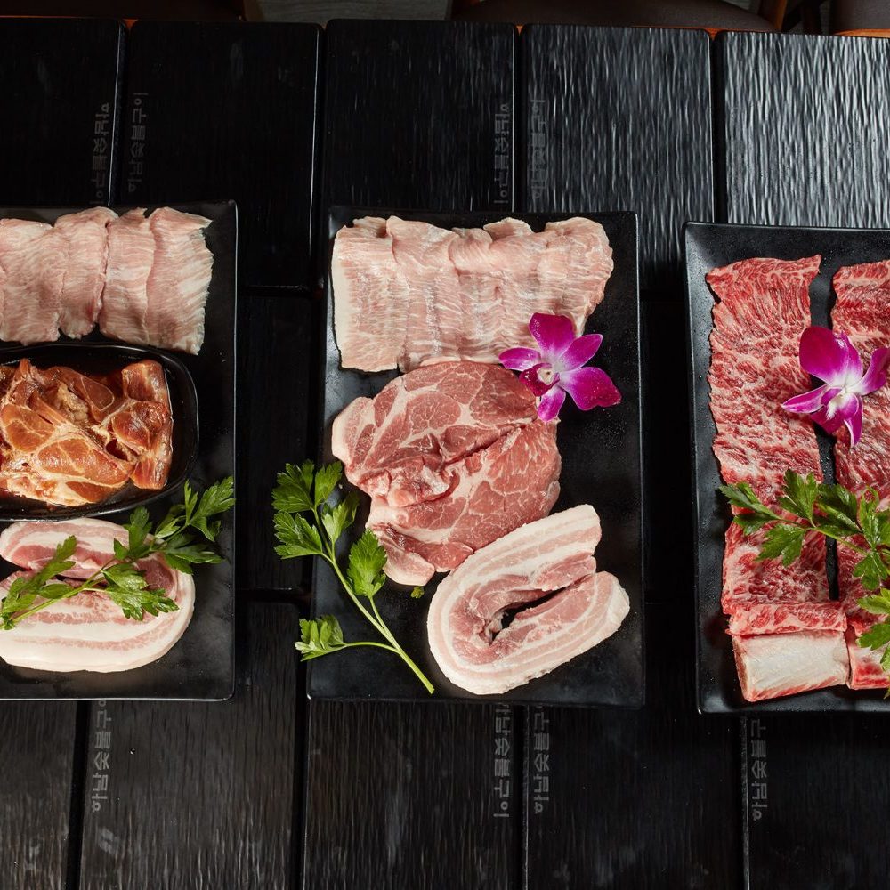 英国名牌黑猪-无激素，无公害饲料养大的伯克郡黑猪拼盘和安格斯顶级黑牛排BGZ06819