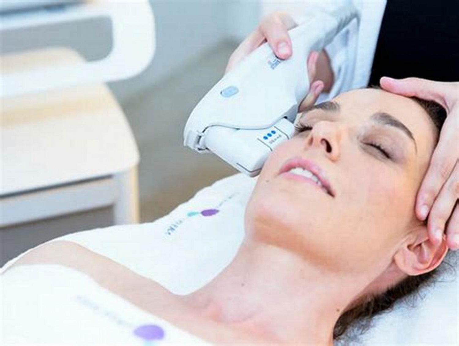 纽约 布鲁克林 法拉盛 曼哈顿 医美 飞越皇后 精英 最好的 美容 皮肤科 皮肤 过敏 美容科 皮肤病 科 专家 专科 医生 诊所 医院 美容院 激光 祛斑 湿疹 排名 推荐