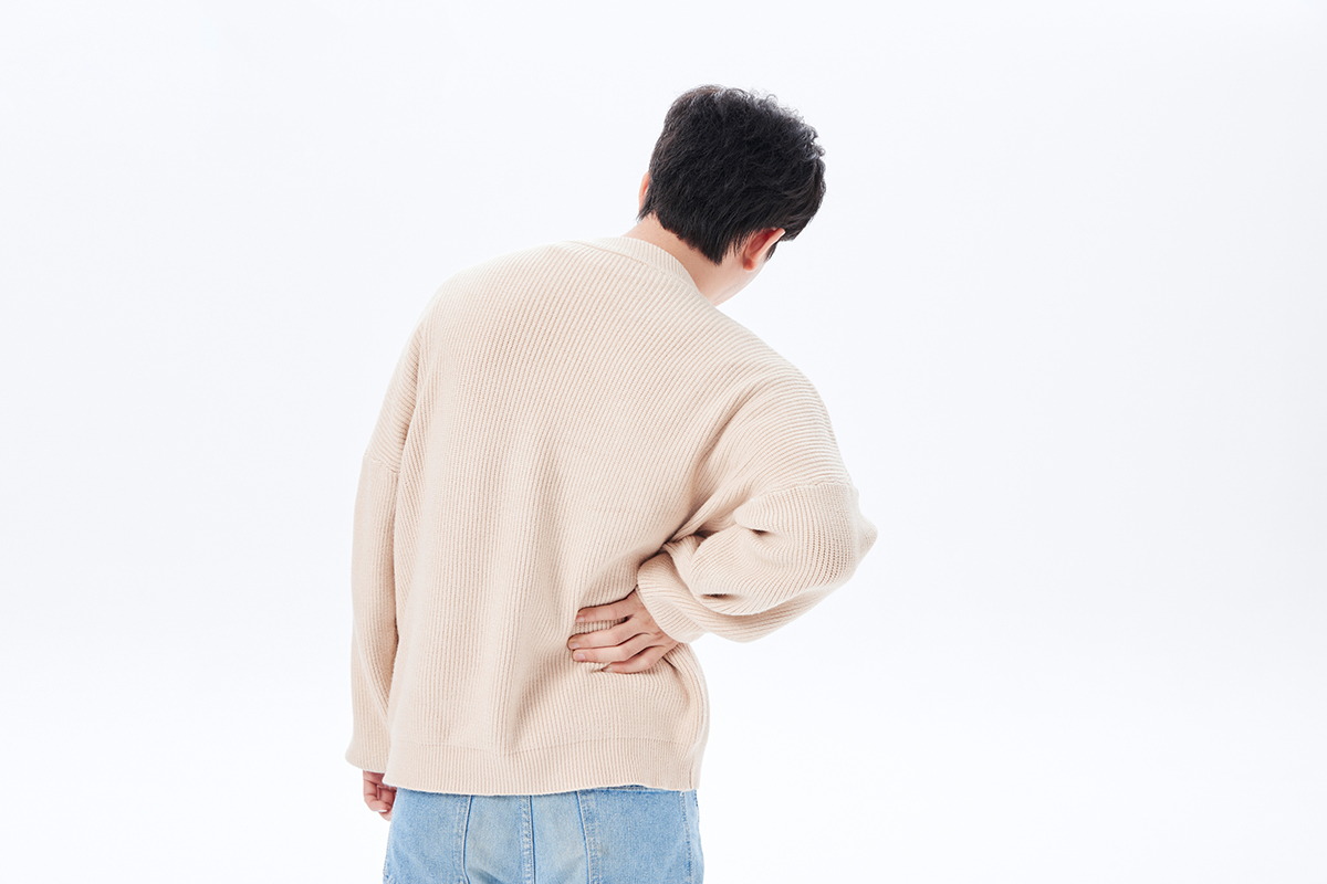 右后腰痛 右后腰痛频尿 泌尿系统疾病 消化系统疾病 药物治疗 物理治疗