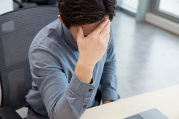 眼睛酸痛,眼睛酸痛的原因,眼睛胀痛,眼科,眼睛健康,眼睛疲劳,眼睛干涩,眼压高,近视,散光,飞蚊症,近视