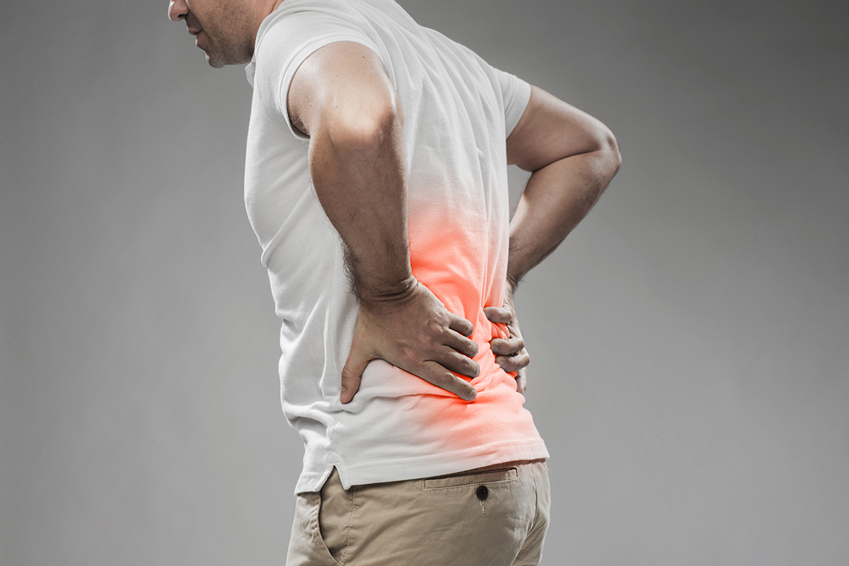 腰痛 腰椎间盘突出  症状 疼痛  治疗  生活方式改变