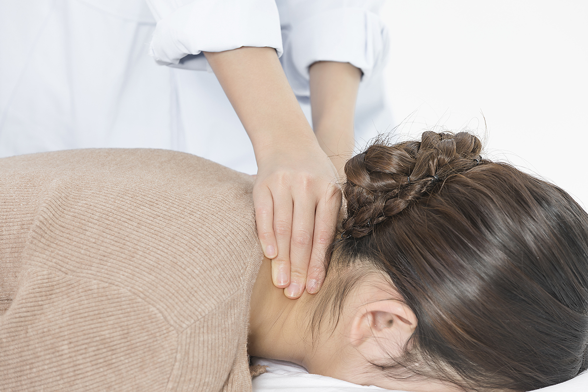 颈痛 后颈部疼痛 姿势不良 肌肉劳损 颈椎病 颈部外伤 颈部拉伸 