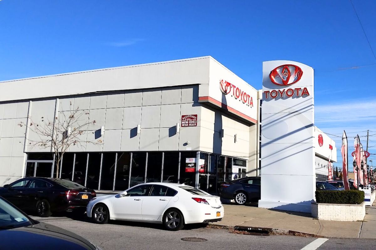 纽约史丹顿岛车行首选 华人销售、贴心中文服务 买车不“踩坑”，拒绝中间商差价 日系丰田Toyota官方经销商 | 法拉盛 新泽西购买丰田车
