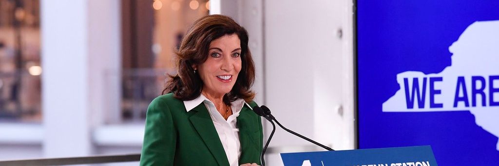 期待已久 纽约地铁、公车取消口罩强制令